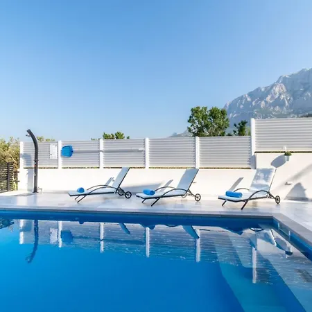 Andro Villa Makarska