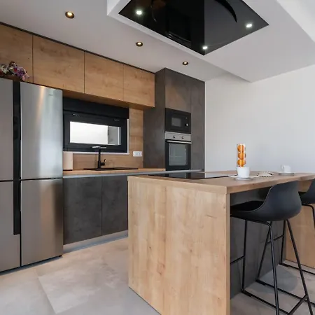 Andro Villa Makarska