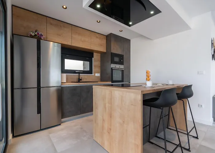 Andro Villa Makarska